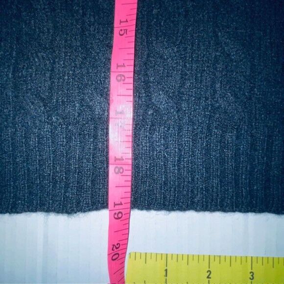 Vintage Ralph Lauren Sport Cable Knit Wool Sweater Women’s Black Crewneck Sz XS - Picture 8 of 9